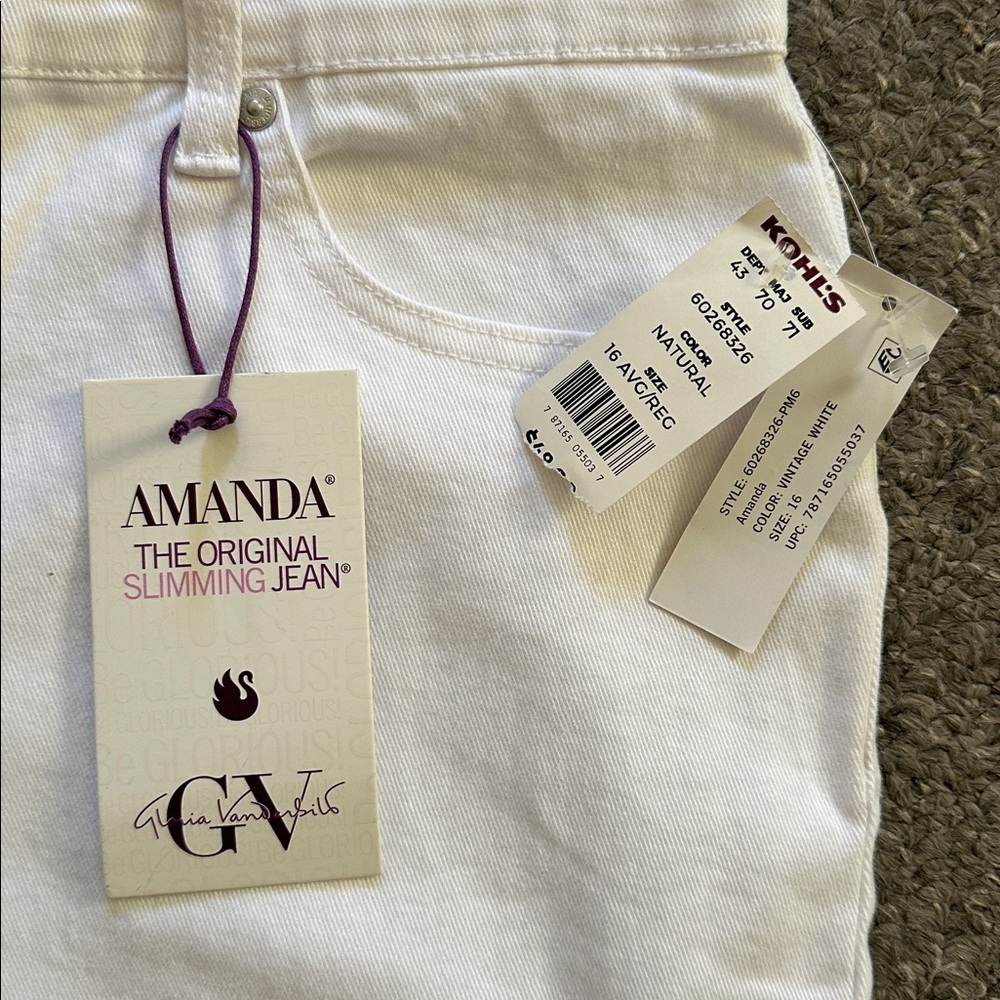 NWT Gloria Vanderbilt Amanda White Denim Jeans - Picture 6 of 9